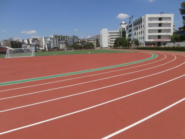 學校體育場地混合型塑膠跑道